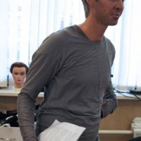 Марк Тишман в образе Эроса Рамазотти