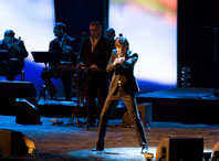 певец и композитор Марк Тишман на концерте Валерия Меладзе, СК "Олимпийский", 22 ноября 2008 года