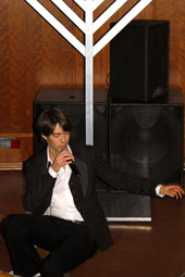 Певец и композитор Марк Тишман на концерте в МЕОЦе, 12 декабря 2009 года. Фото Popzvezda.RU